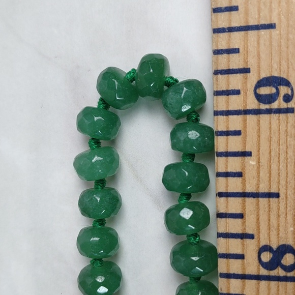 Artisan Crafted Faceted Jade Gemstone Necklace - Picture 3 of 4